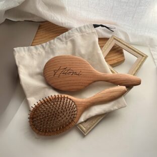 ナチュラルオーク パドルブラシ 【名入れ対応】【Drawstring bag 付き】